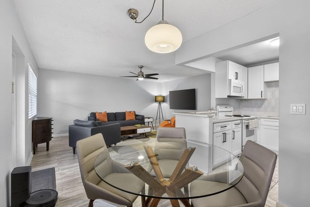 155 Windsor G, West Palm Beach, FL 33417