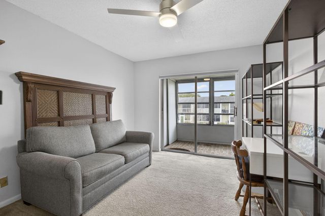 155 Windsor G, West Palm Beach, FL 33417