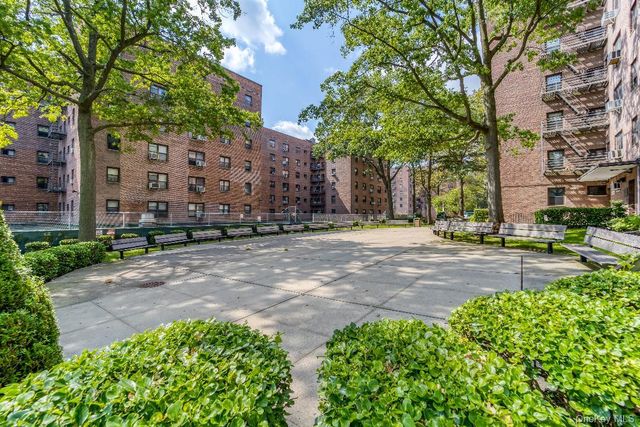 204-15 Foothill Avenue B44, Hollis, NY 11423