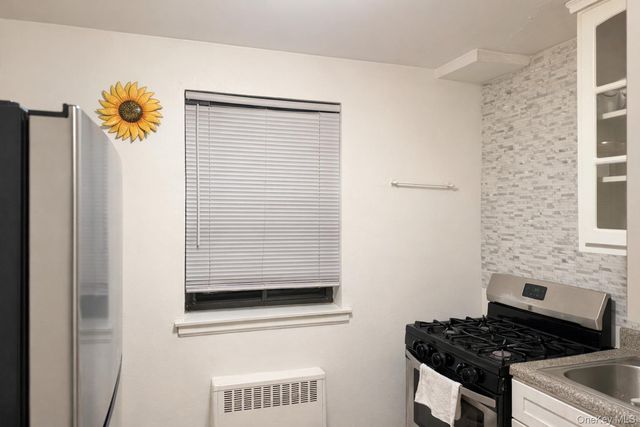 204-15 Foothill Avenue B44, Hollis, NY 11423