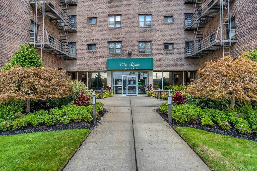 204-15 Foothill Avenue B44, Hollis, NY 11423