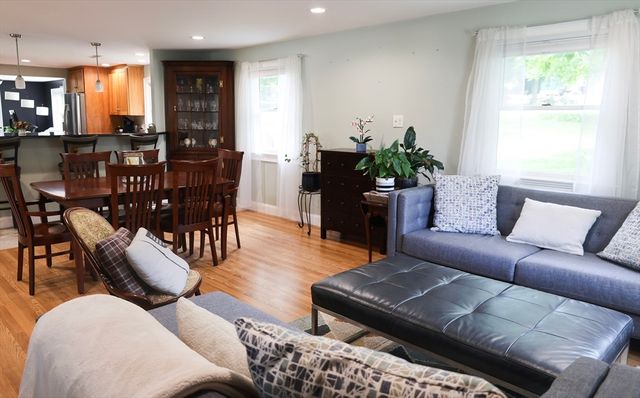 129 Burley St, Danvers, MA 01923