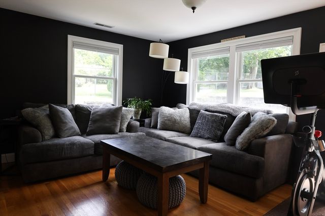 129 Burley St, Danvers, MA 01923