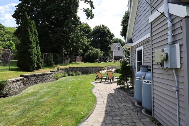 129 Burley St, Danvers, MA 01923