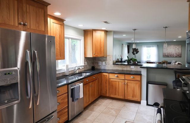 129 Burley St, Danvers, MA 01923