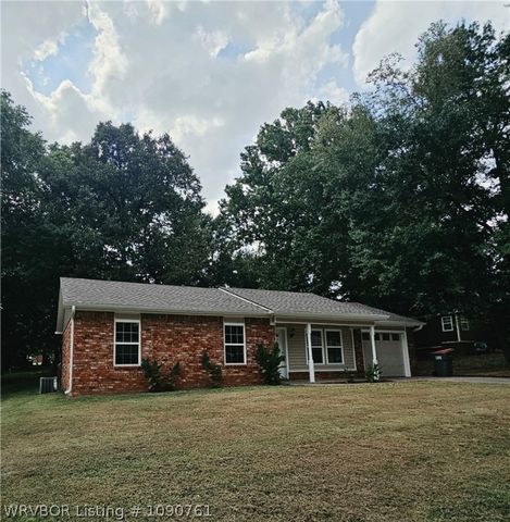 71 Grand Magnolia Drive, Greenwood, AR 72936