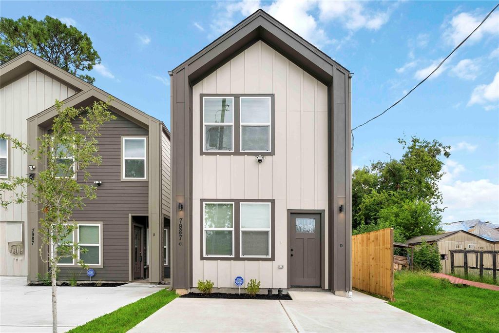 7987 Chateau Street D, Houston, TX 77028