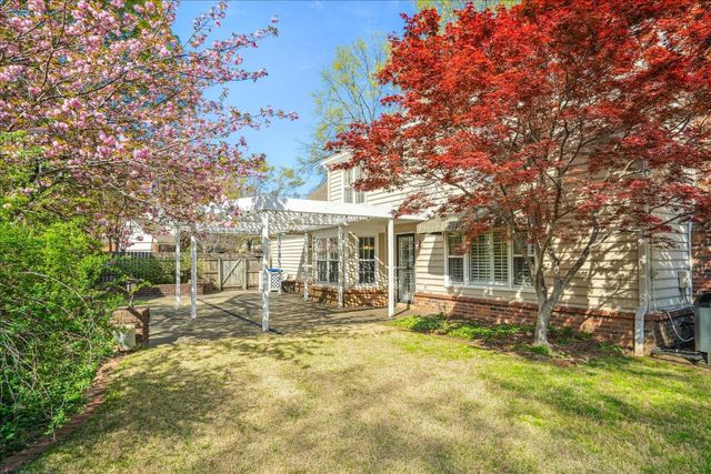 2899 CROSS COUNTRY DR, Germantown, TN 38138