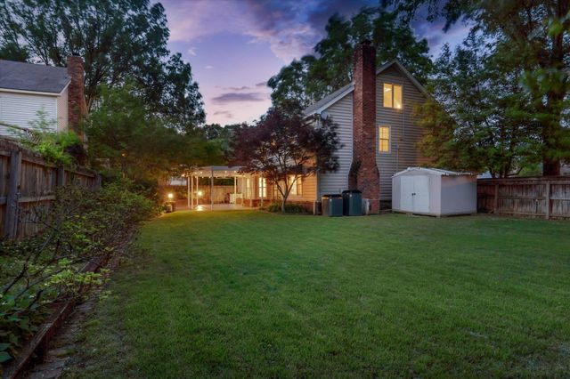 2899 CROSS COUNTRY DR, Germantown, TN 38138