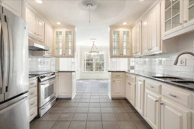 2899 CROSS COUNTRY DR, Germantown, TN 38138