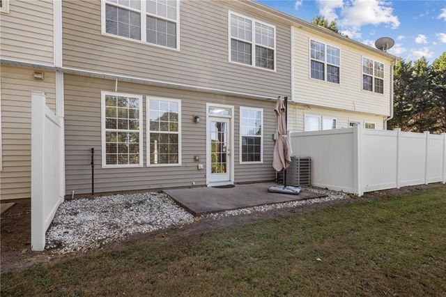 1558 PARAMOUNT VIEW Trace, Sugar Hill, GA 30518