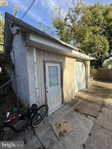 6827 MARTINS MILL RD, Philadelphia, PA 19111