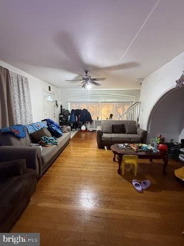 6827 MARTINS MILL RD, Philadelphia, PA 19111