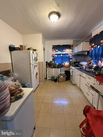6827 MARTINS MILL RD, Philadelphia, PA 19111