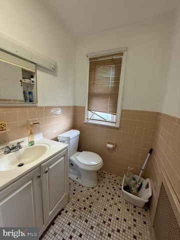 6827 MARTINS MILL RD, Philadelphia, PA 19111