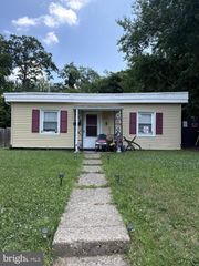 427 CARVER DR, Wilmington, DE 19801