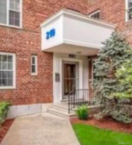 210 Pelham Road 5P, New Rochelle, NY 10805