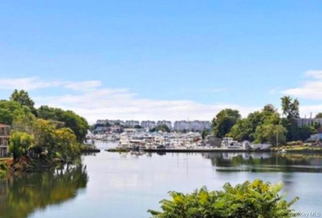 210 Pelham Road 5P, New Rochelle, NY 10805