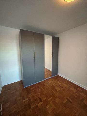 210 Pelham Road 5P, New Rochelle, NY 10805