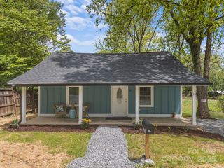 11 Mountain View Annex, Old Fort, NC 28762