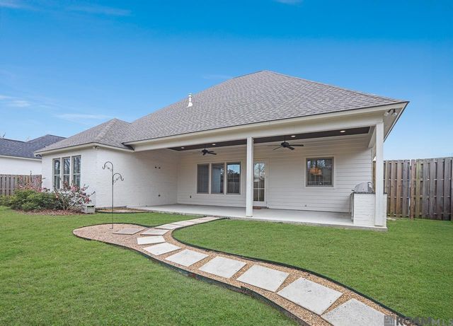 1114 Ivy Ct, Denham Springs, LA 70726