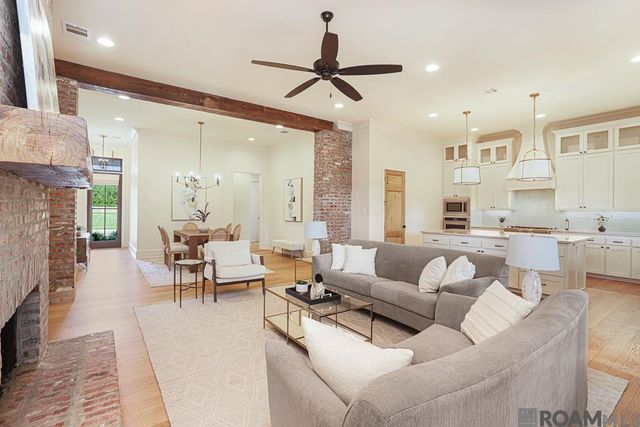 1114 Ivy Ct, Denham Springs, LA 70726