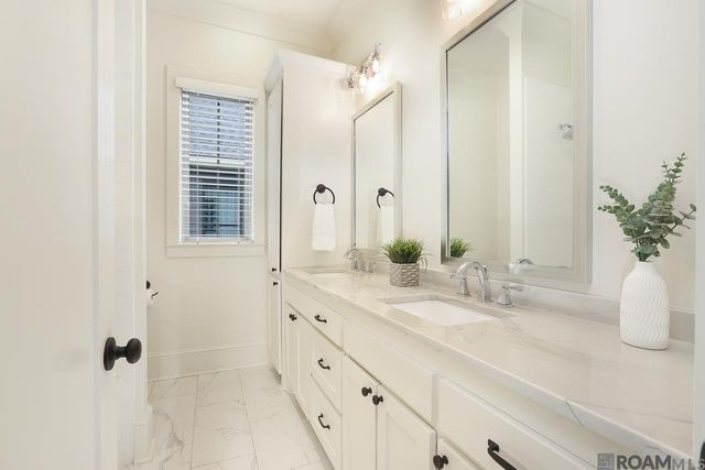 1114 Ivy Ct, Denham Springs, LA 70726