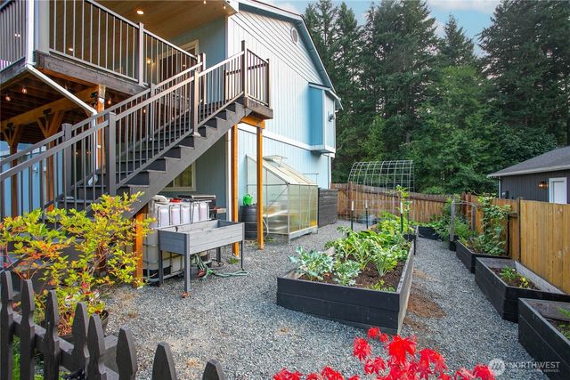 16518 135th Avenue NE, Arlington, WA 98223