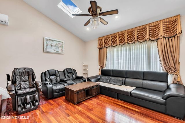30 Mount Drive, Holmdel, NJ 07733