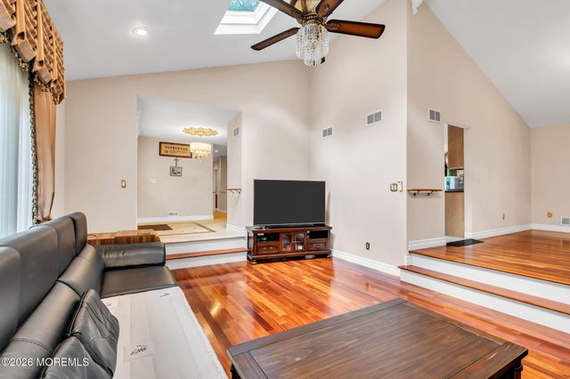 30 Mount Drive, Holmdel, NJ 07733