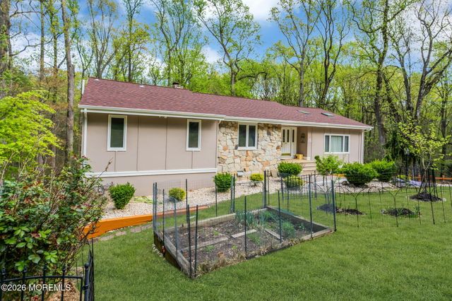 30 Mount Drive, Holmdel, NJ 07733