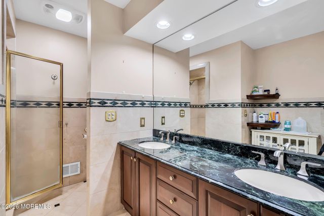 30 Mount Drive, Holmdel, NJ 07733