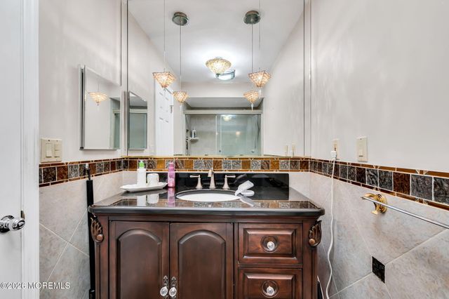 30 Mount Drive, Holmdel, NJ 07733