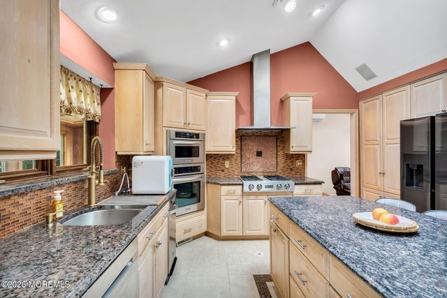 30 Mount Drive, Holmdel, NJ 07733