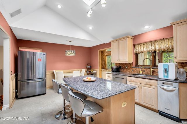 30 Mount Drive, Holmdel, NJ 07733