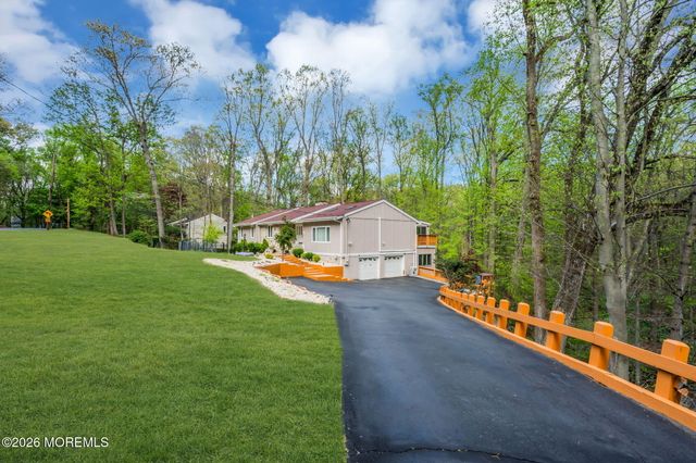 30 Mount Drive, Holmdel, NJ 07733