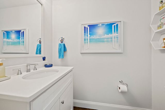 27 Whitten St 2, Boston, MA 02122