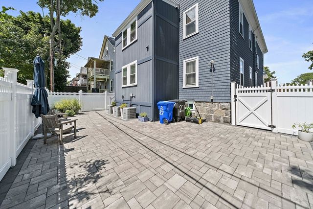 27 Whitten St 2, Boston, MA 02122
