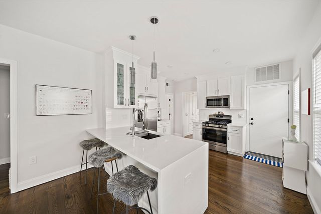 27 Whitten St 2, Boston, MA 02122
