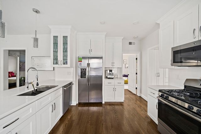 27 Whitten St 2, Boston, MA 02122
