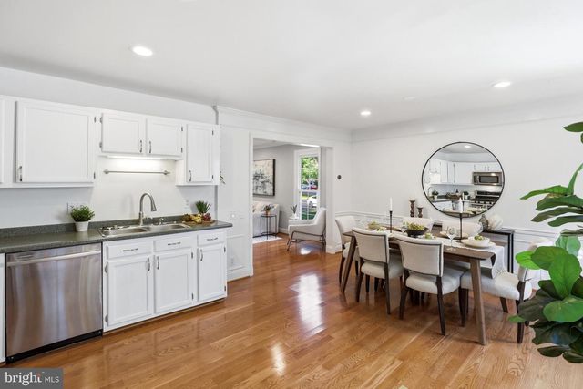 43790 LABURNUM SQ, Ashburn, VA 20147