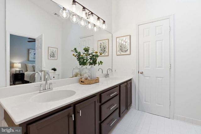 43790 LABURNUM SQ, Ashburn, VA 20147