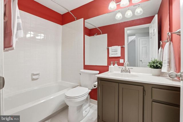 43790 LABURNUM SQ, Ashburn, VA 20147