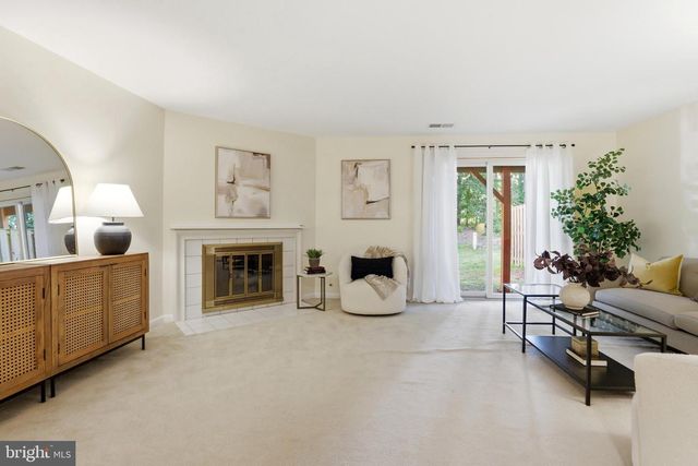 43790 LABURNUM SQ, Ashburn, VA 20147