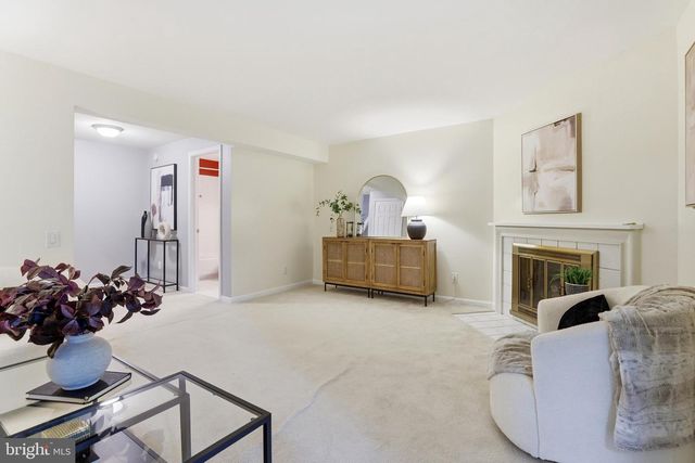 43790 LABURNUM SQ, Ashburn, VA 20147