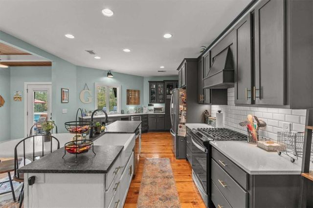 1233 Whooping Creek Road, Carrollton, GA 30116