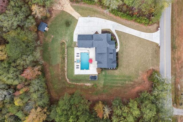 1233 Whooping Creek Road, Carrollton, GA 30116