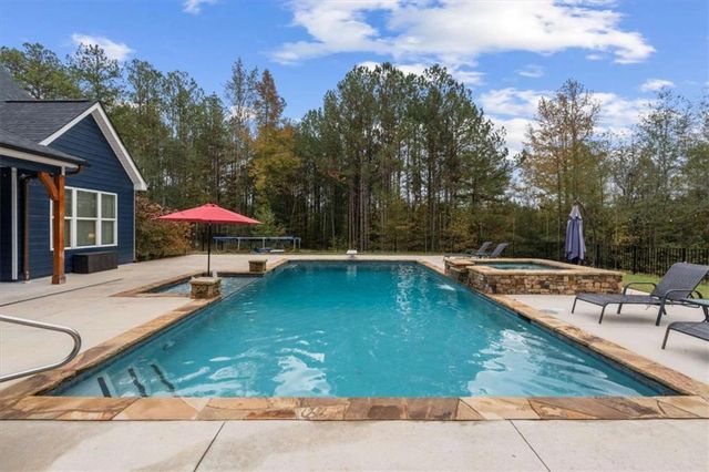 1233 Whooping Creek Road, Carrollton, GA 30116