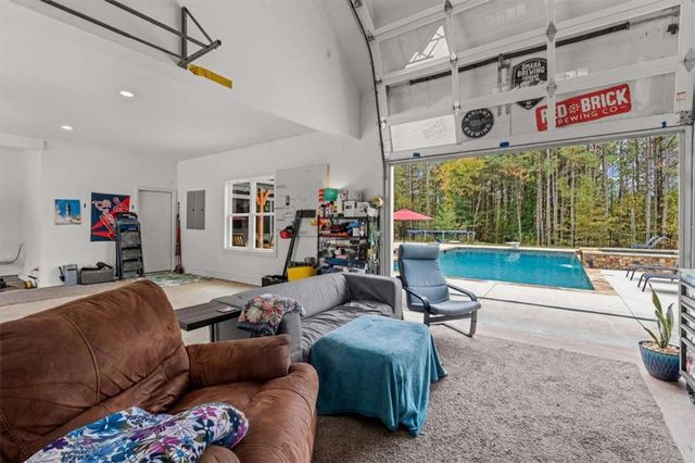 1233 Whooping Creek Road, Carrollton, GA 30116