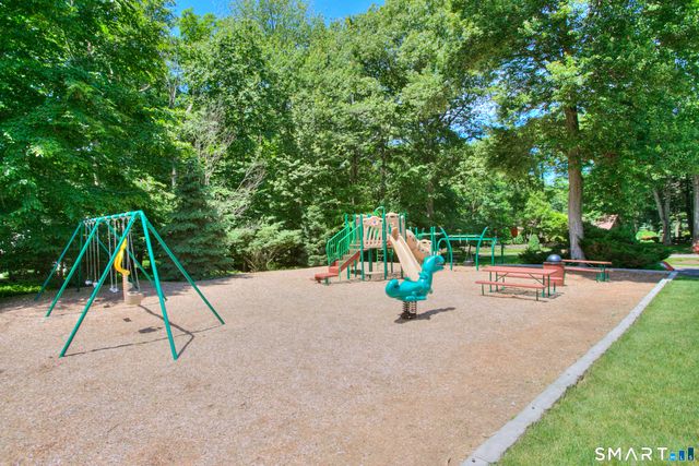 475 Fence Row Drive, Fairfield, CT 06824